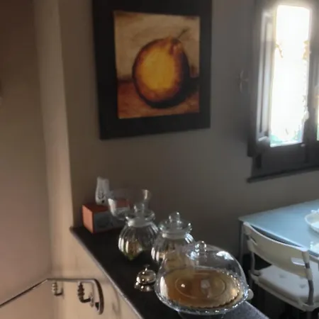 לינה וארוחת בוקר Mugnos Charme Living 3*