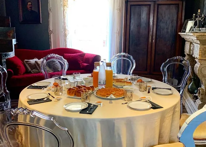 Oda ve Kahvaltı Mugnos Charme Living 3*